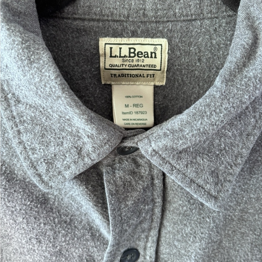 L.L. Bean Gray Flannel Button Down Shirt Men's Medium Traditional Fit